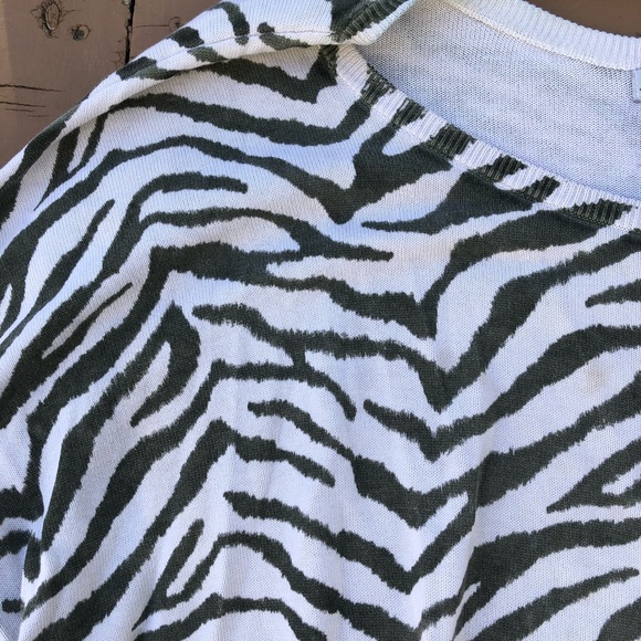 Jessica London Leopard Print Sweater - Picture 4 of 4